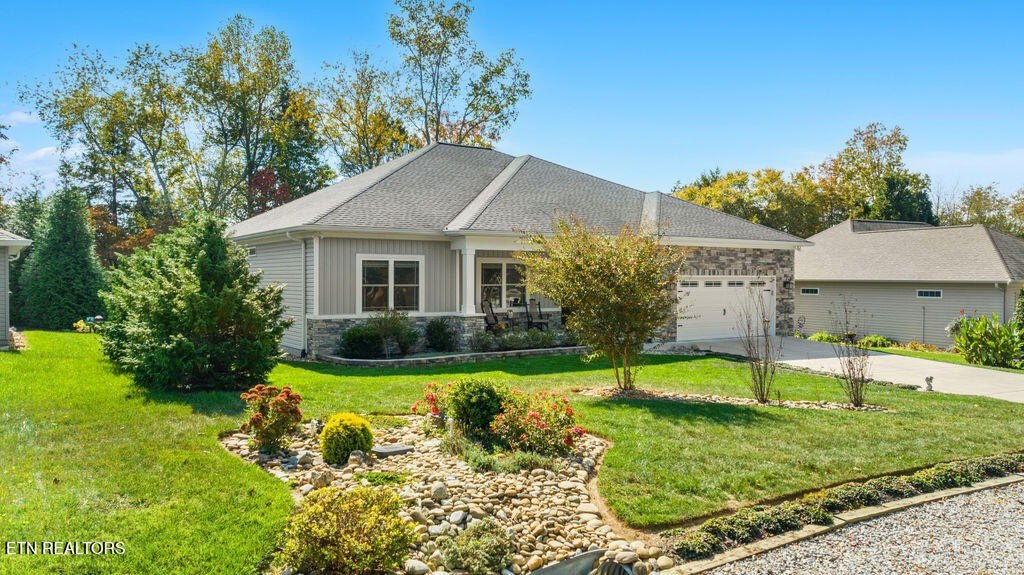 Loudon, Tennessee, 37774, United States, 3 Bedrooms Bedrooms, ,2 BathroomsBathrooms,Residential,Forsale,1999458