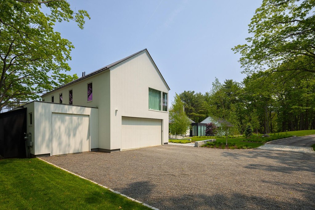 York, Maine, 03909, United States, 4 Bedrooms Bedrooms, ,3 BathroomsBathrooms,Residential,Forsale,1933927