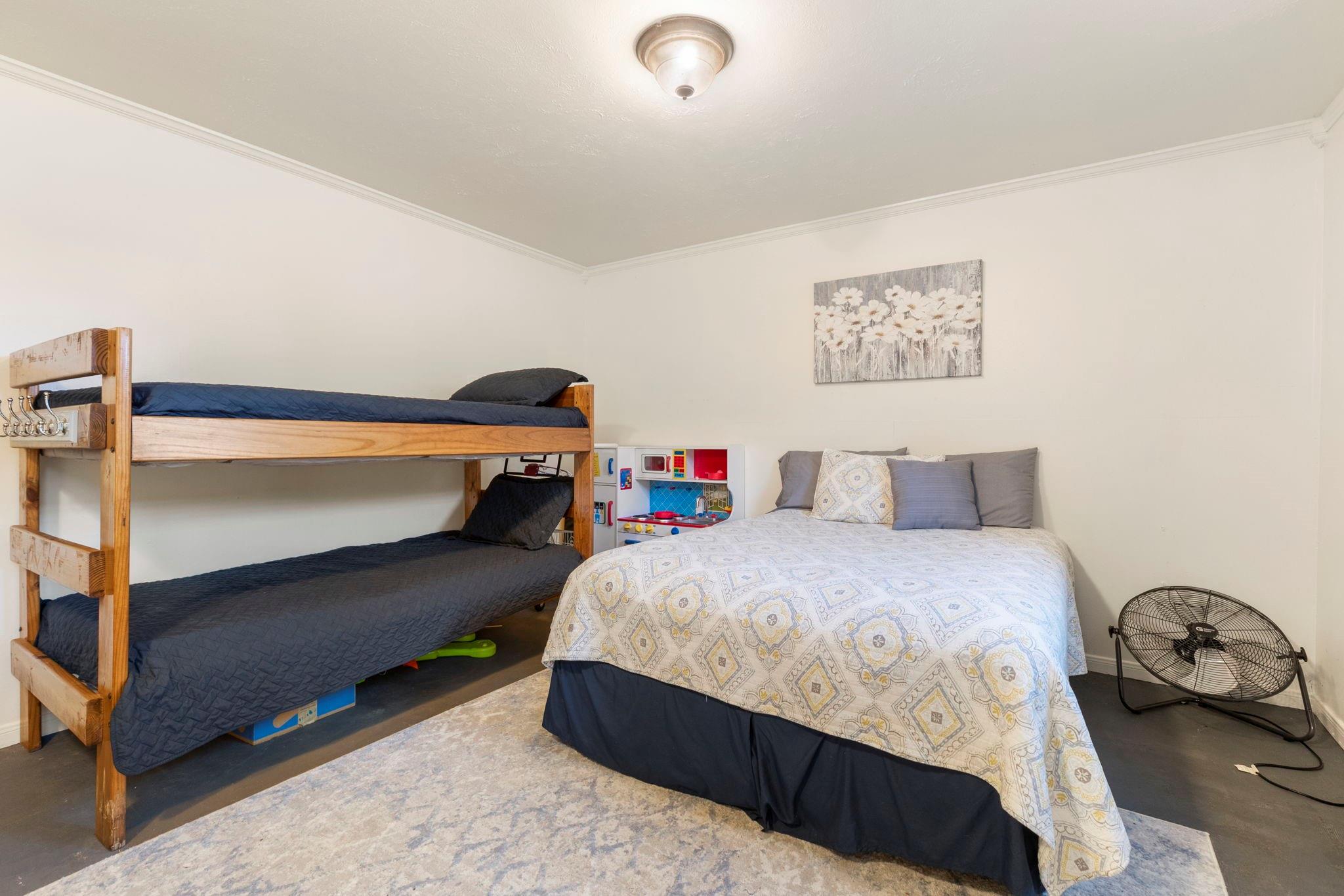 Huntsville, Texas, 77320, United States, 3 Bedrooms Bedrooms, ,3 BathroomsBathrooms,Residential,Forsale,1973441