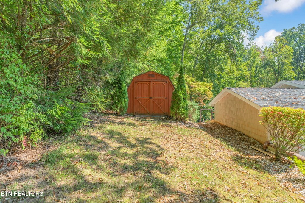 Lenoir City, Tennessee, 37772, United States, 3 Bedrooms Bedrooms, ,3 BathroomsBathrooms,Residential,Forsale,1973613