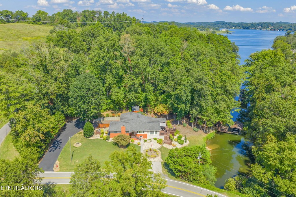 Lenoir City, Tennessee, 37772, United States, 3 Bedrooms Bedrooms, ,3 BathroomsBathrooms,Residential,Forsale,1973613