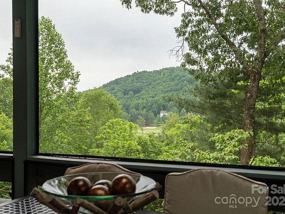 Flat Rock, North Carolina, 28731, United States, 3 Bedrooms Bedrooms, ,3 BathroomsBathrooms,Residential,Forsale,1985999