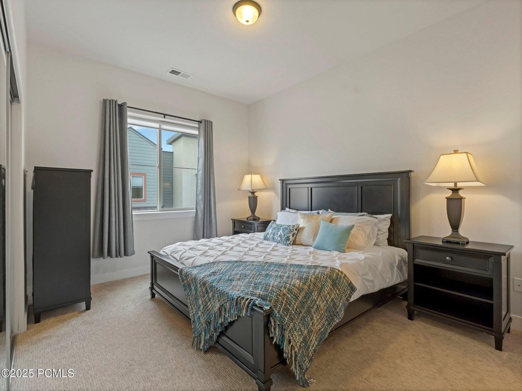 Park City, Utah, 84098, United States, 2 Bedrooms Bedrooms, ,2 BathroomsBathrooms,Residential,Forsale,2000239