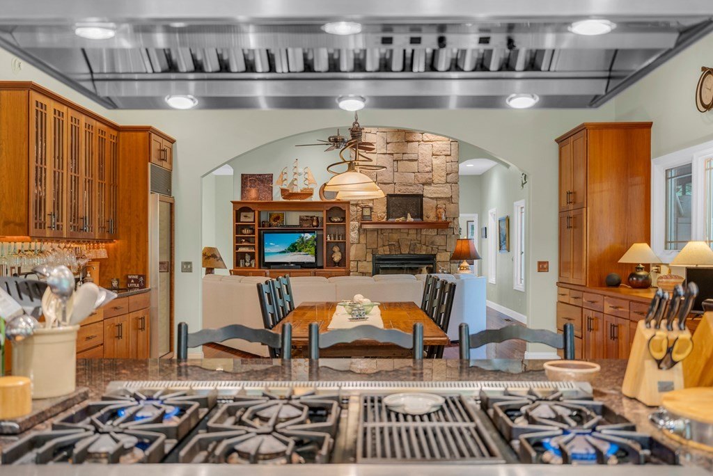 SPARTA, Tennessee, 38583, United States, 3 Bedrooms Bedrooms, ,3.5 BathroomsBathrooms,Residential,Forsale,1929832