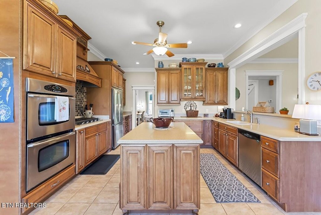 Pikeville, Tennessee, 37367, United States, 4 Bedrooms Bedrooms, ,3.5 BathroomsBathrooms,Residential,Forsale,1886011