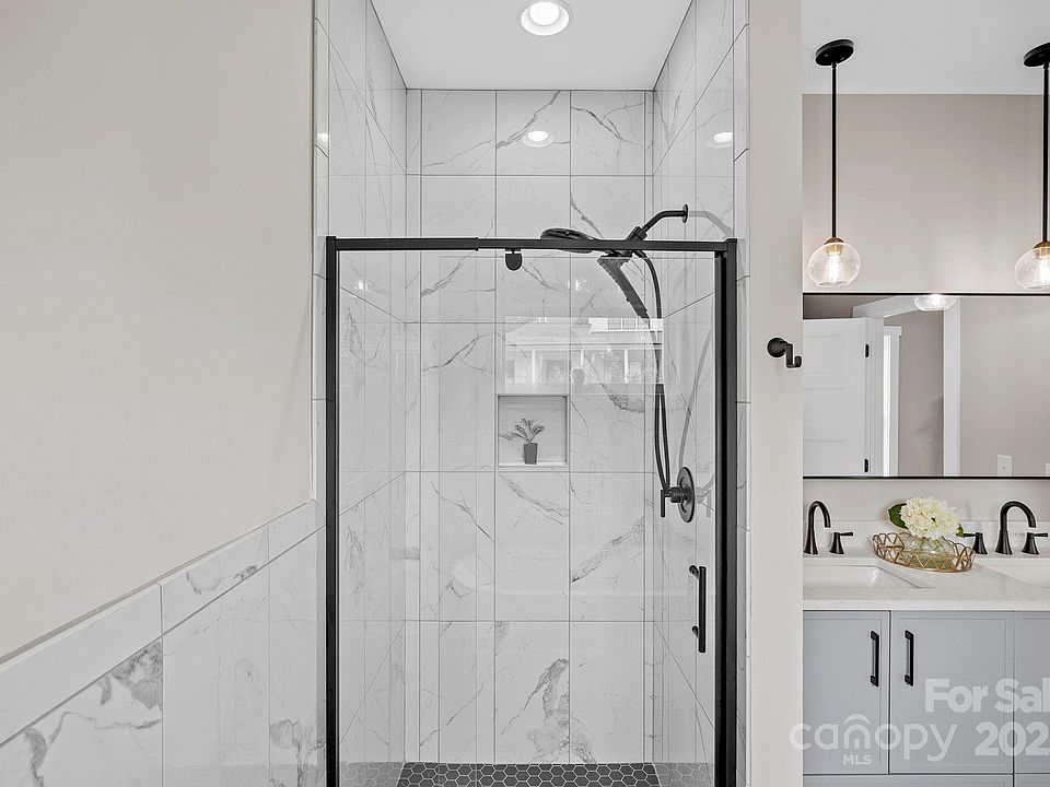 Asheville, North Carolina, 28806, United States, 3 Bedrooms Bedrooms, ,2 BathroomsBathrooms,Residential,Forsale,1986000