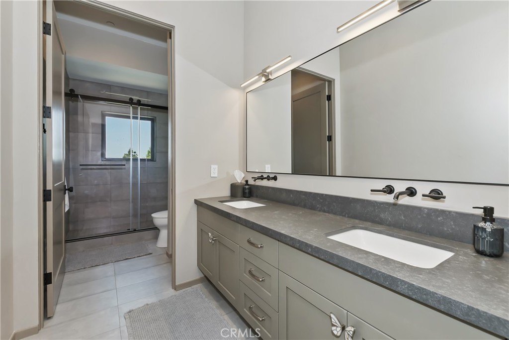 Lake Arrowhead, California, 92352, United States, 3 Bedrooms Bedrooms, ,2.5 BathroomsBathrooms,Residential,Forsale,2000287