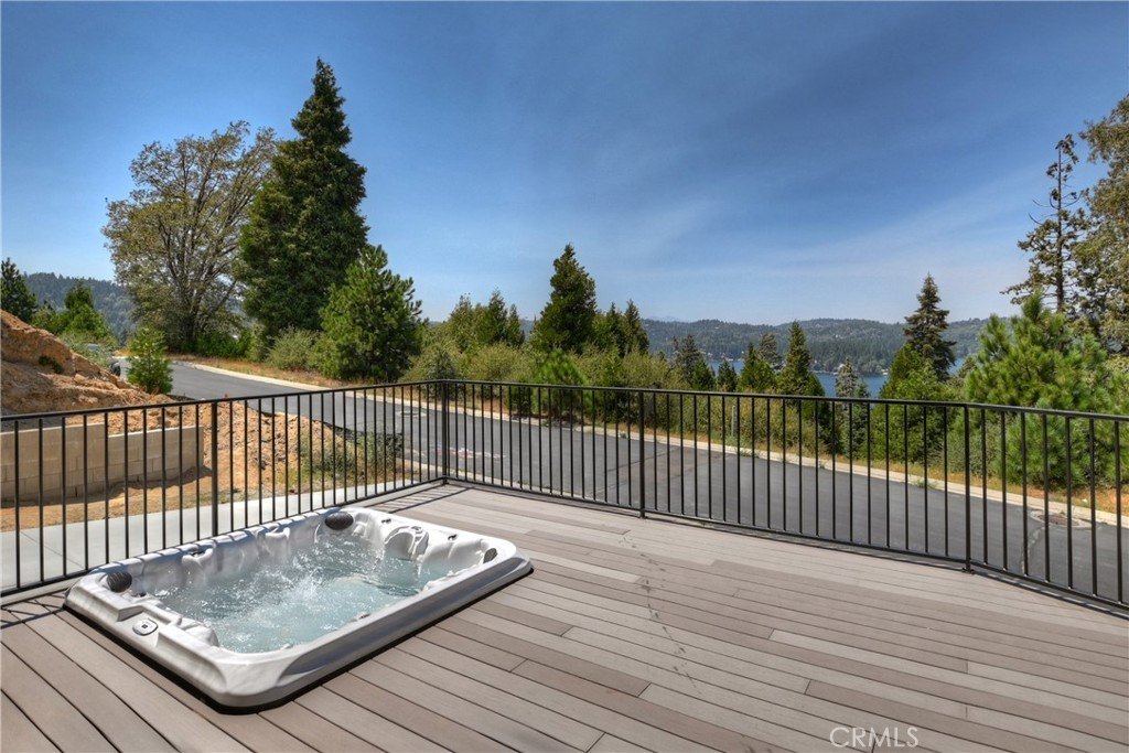 Lake Arrowhead, California, 92352, United States, 3 Bedrooms Bedrooms, ,2.5 BathroomsBathrooms,Residential,Forsale,2000287