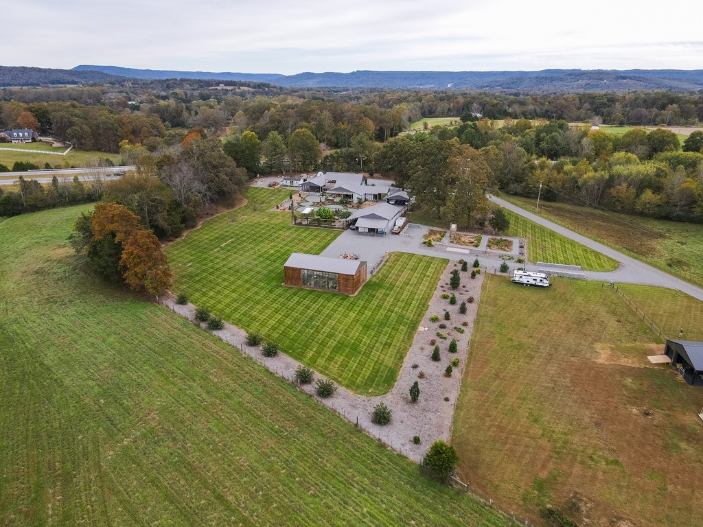 Doyle, Tennessee, 38559, United States, 3 Bedrooms Bedrooms, ,3 BathroomsBathrooms,Residential,Forsale,1996606