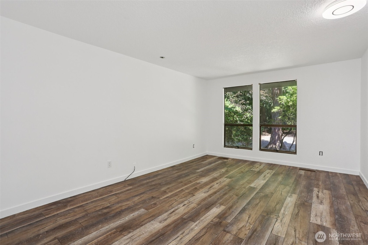 Granite Falls, Washington, 98252, United States, 3 Bedrooms Bedrooms, ,2 BathroomsBathrooms,Residential,Forsale,1990715