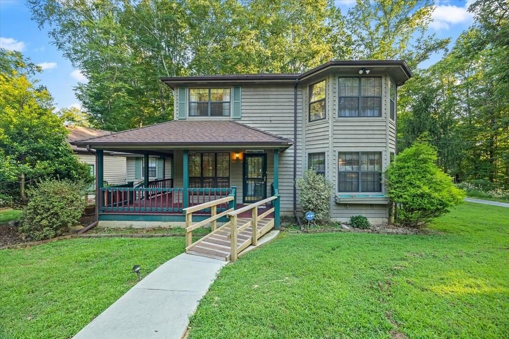 Byrdstown, Tennessee, 38549, United States, 4 Bedrooms Bedrooms, ,2.5 BathroomsBathrooms,Residential,Forsale,1929852