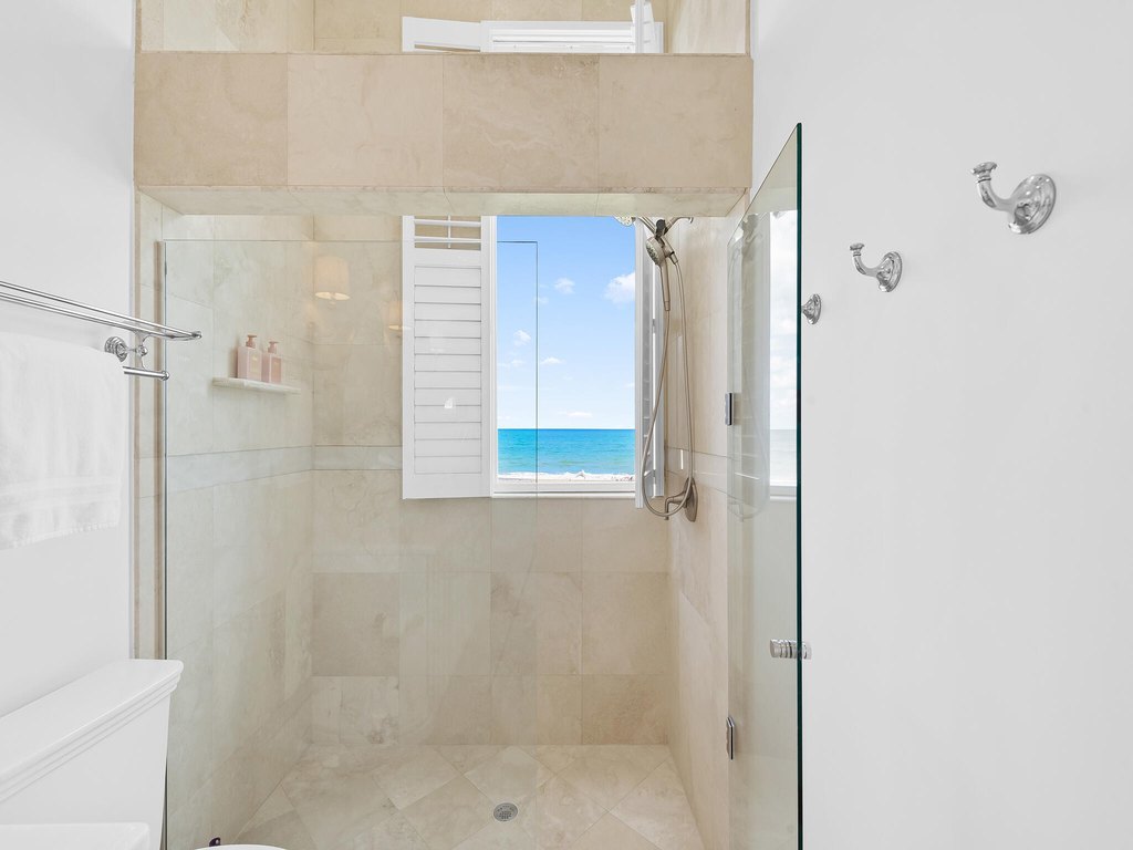 Delray Beach, Florida, 33483, United States, 4 Bedrooms Bedrooms, ,3.5 BathroomsBathrooms,Residential,Forsale,1996344