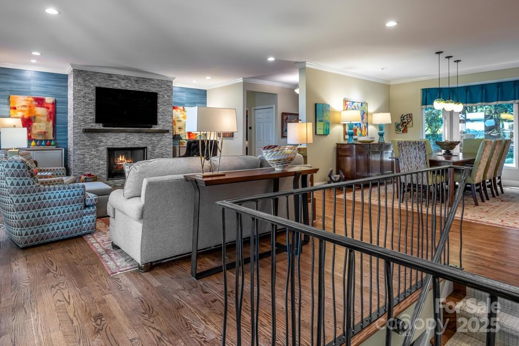 Flat Rock, North Carolina, 28731, United States, 3 Bedrooms Bedrooms, ,3.5 BathroomsBathrooms,Residential,Forsale,1985993