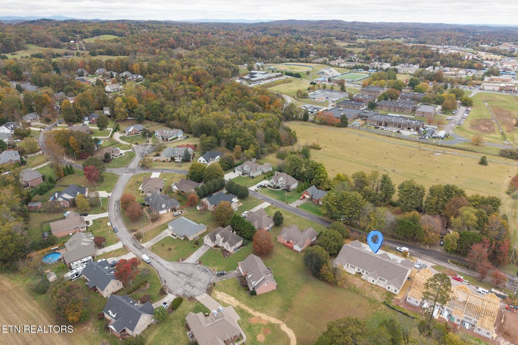 Clinton, Tennessee, 37716, United States, 3 Bedrooms Bedrooms, ,3 BathroomsBathrooms,Residential,Forsale,1999454