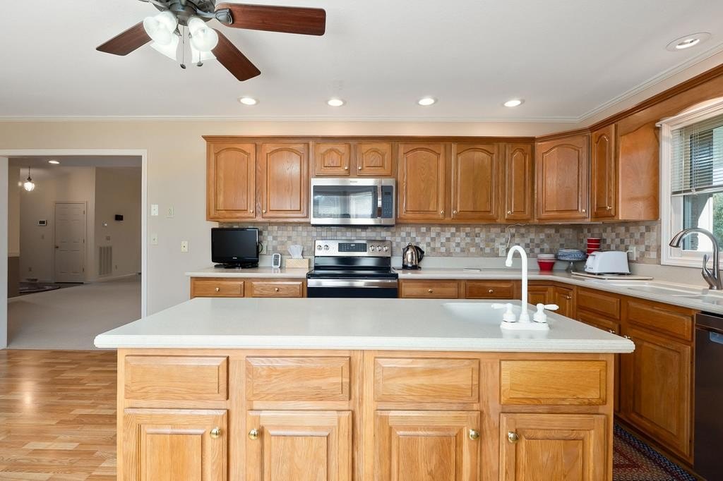 Cookeville, Tennessee, 38501, United States, 3 Bedrooms Bedrooms, ,2 BathroomsBathrooms,Residential,Forsale,1996608