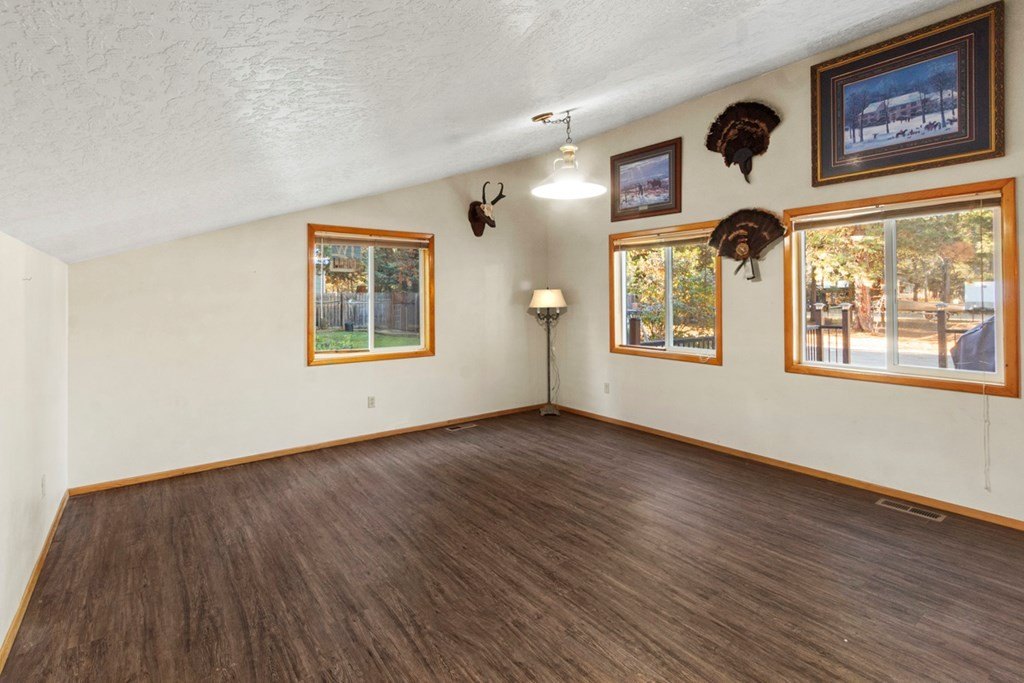 Cascade, Idaho, 83611, United States, 3 Bedrooms Bedrooms, ,2 BathroomsBathrooms,Residential,Forsale,1996718