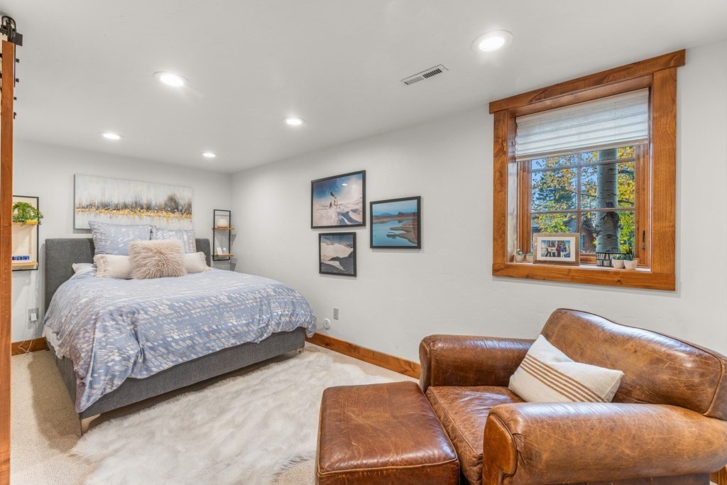 Donnelly, Idaho, 83615, United States, 4 Bedrooms Bedrooms, ,4 BathroomsBathrooms,Residential,Forsale,1996709