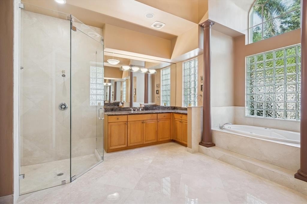 Davie, Florida, 33328, United States, 5 Bedrooms Bedrooms, ,4 BathroomsBathrooms,Residential,Forsale,1994091