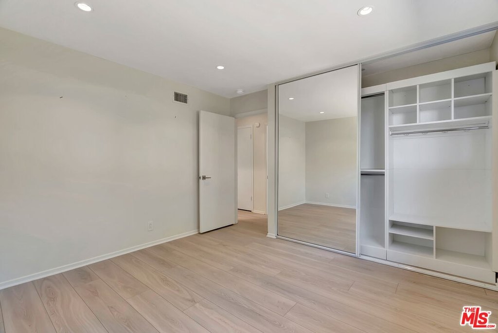 Malibu, California, 90265, United States, 4 Bedrooms Bedrooms, ,3 BathroomsBathrooms,Residential,Forsale,2001430