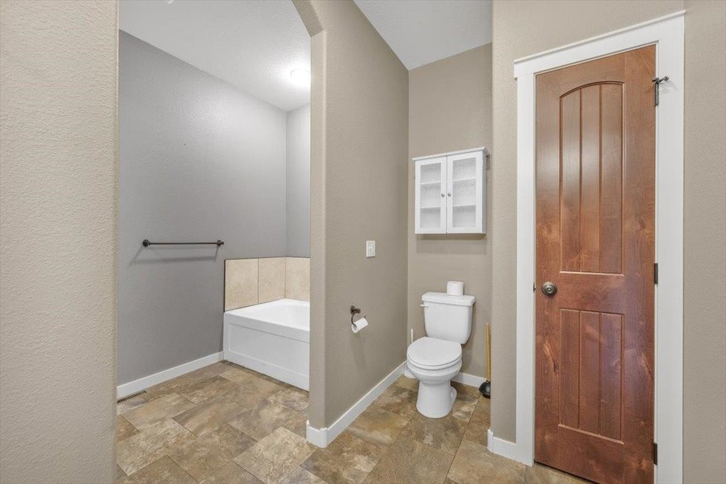 Spearfish, South Dakota, 57783, United States, 6 Bedrooms Bedrooms, ,3 BathroomsBathrooms,Residential,Forsale,2004331