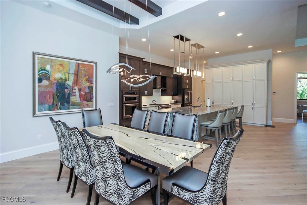 Sanibel, Florida, 33957, United States, 4 Bedrooms Bedrooms, ,4.5 BathroomsBathrooms,Residential,Forsale,2011599