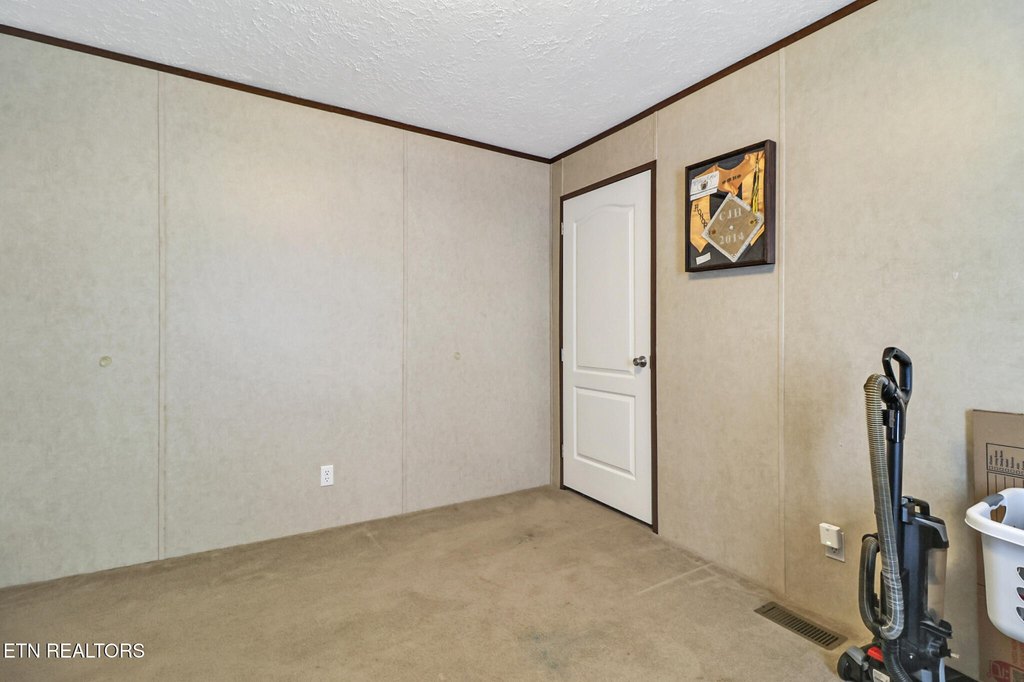 Crossville, Tennessee, 38571, United States, 4 Bedrooms Bedrooms, ,2 BathroomsBathrooms,Residential,Forsale,1996592