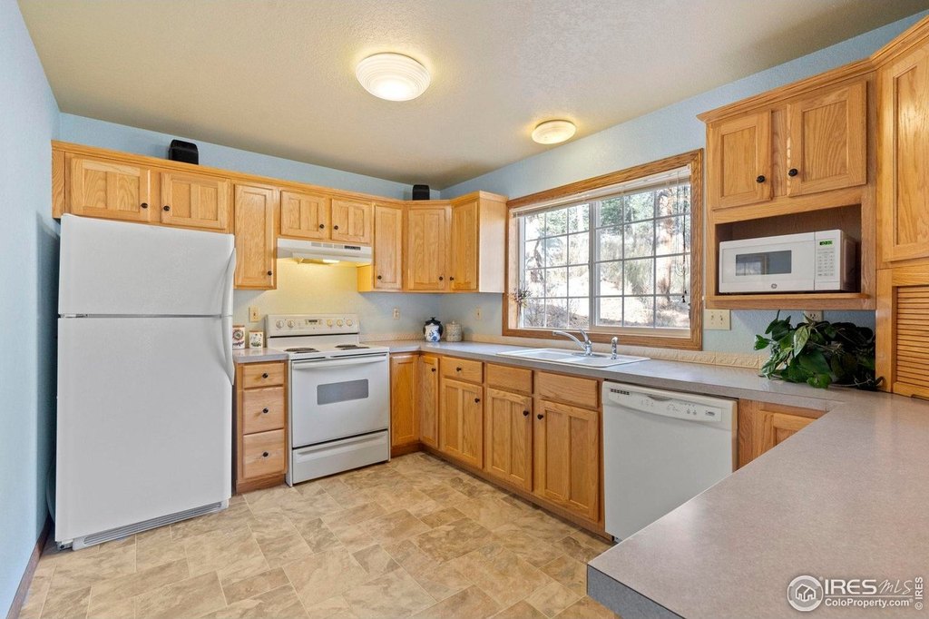 Livermore, Colorado, 80536, United States, 3 Bedrooms Bedrooms, ,1.5 BathroomsBathrooms,Residential,Forsale,2004220