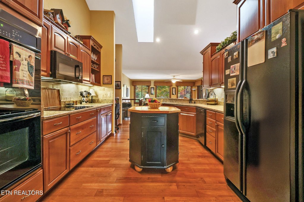 Fairfield Glade, Tennessee, 38558, United States, 3 Bedrooms Bedrooms, ,3 BathroomsBathrooms,Residential,Forsale,1996599