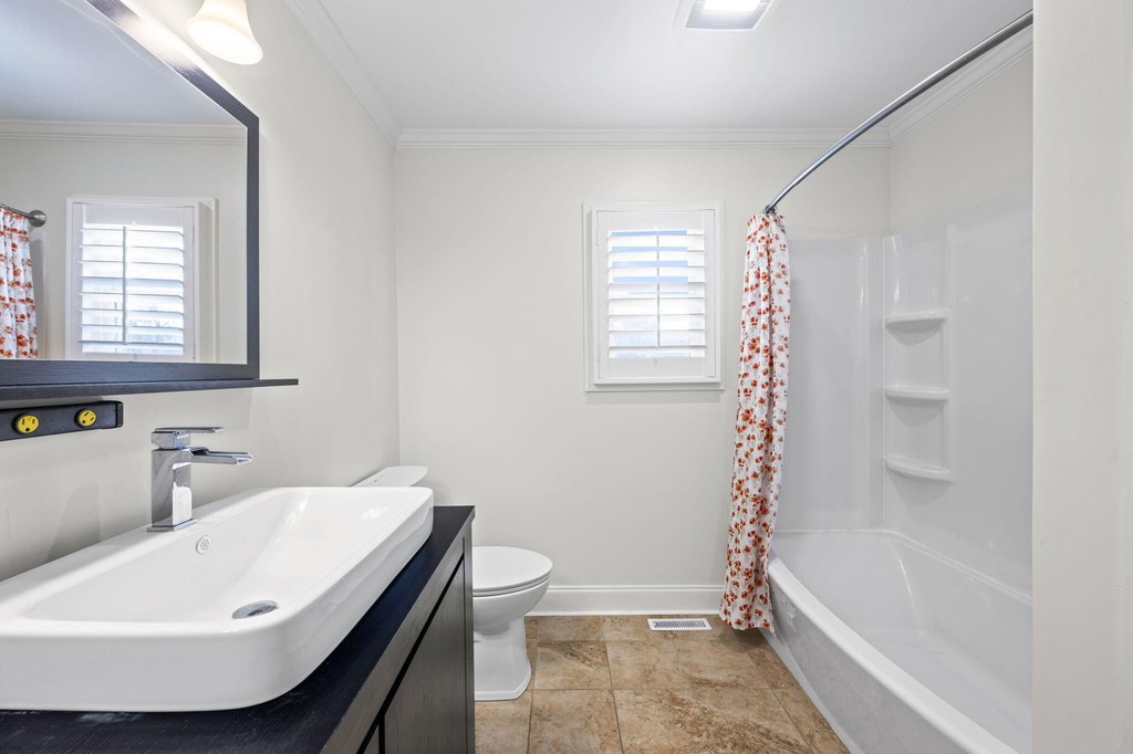 Cleveland, Tennessee, 37312, United States, 3 Bedrooms Bedrooms, ,3.5 BathroomsBathrooms,Residential,Forsale,1995335