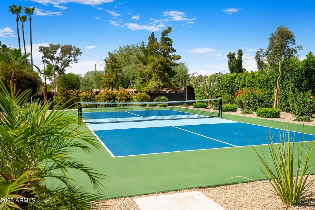 Scottsdale, Arizona, 85260, United States, 5 Bedrooms Bedrooms, ,5 BathroomsBathrooms,Residential,Forsale,2004083