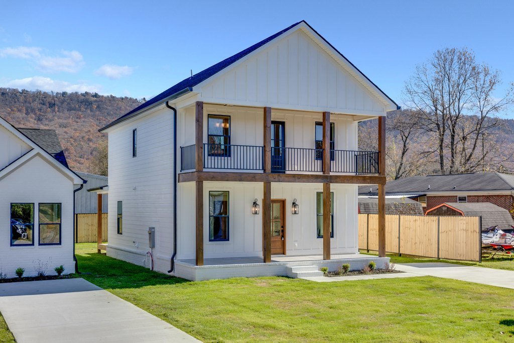 Chattanooga, Tennessee, 37419, United States, 4 Bedrooms Bedrooms, ,3.5 BathroomsBathrooms,Residential,Forsale,2009593