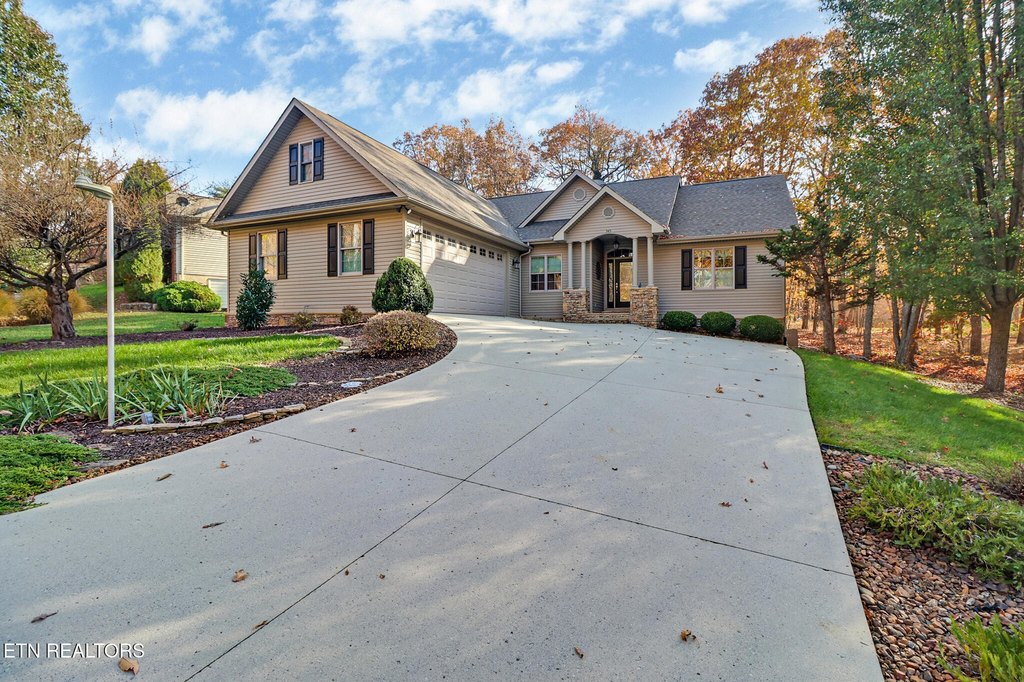 Crossville, Tennessee, 38558, United States, 3 Bedrooms Bedrooms, ,2 BathroomsBathrooms,Residential,Forsale,1996594