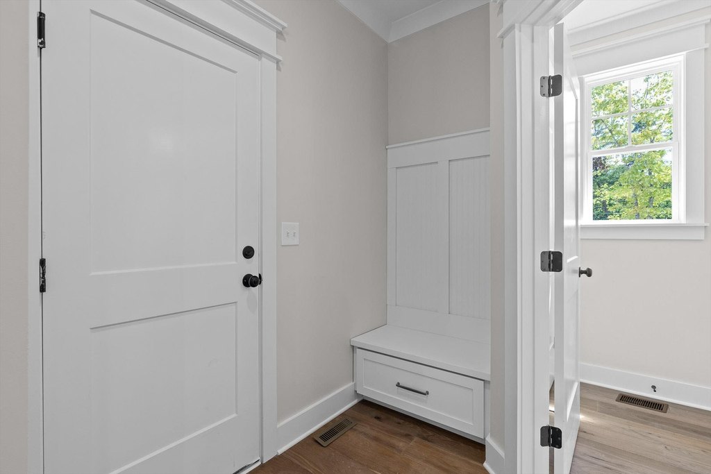 Soddy Daisy, Tennessee, 37379, United States, 4 Bedrooms Bedrooms, ,3.5 BathroomsBathrooms,Residential,Forsale,1995348