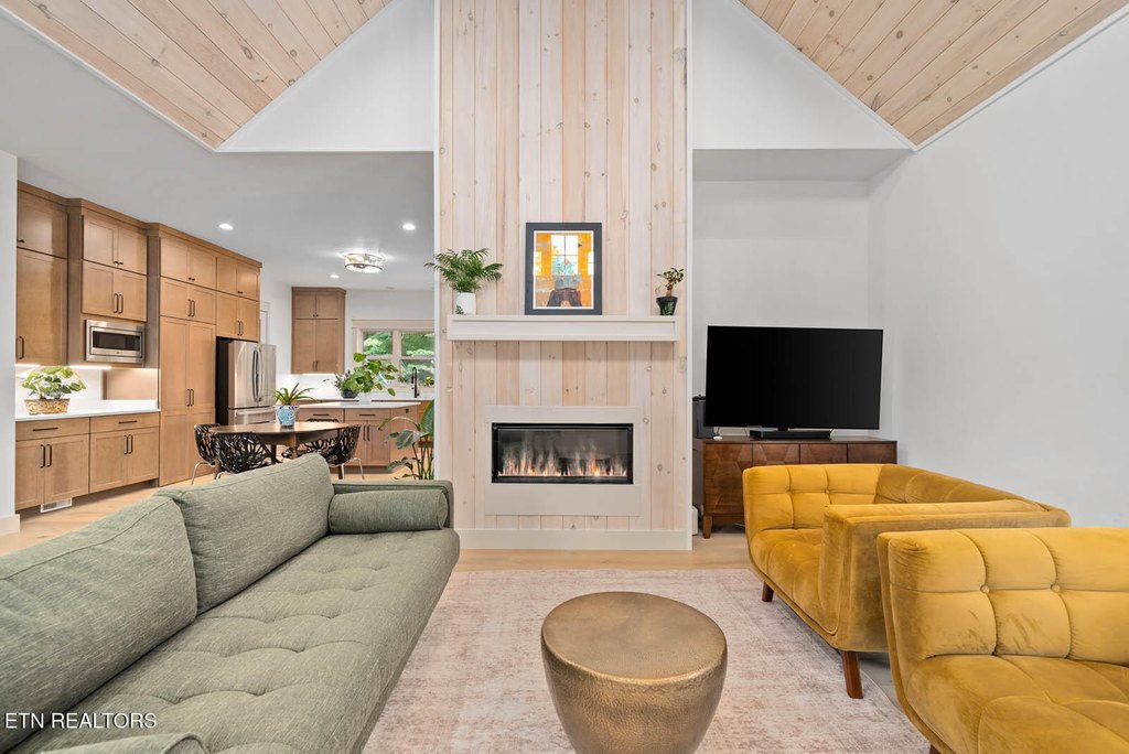 Fairfield Glade, Tennessee, 38558, United States, 3 Bedrooms Bedrooms, ,2.5 BathroomsBathrooms,Residential,Forsale,1952852