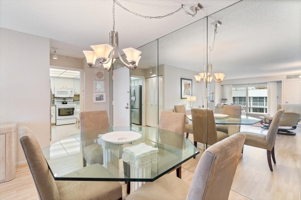 Highland Beach, Florida, 33487, United States, 2 Bedrooms Bedrooms, ,2 BathroomsBathrooms,Residential,Forsale,1996343