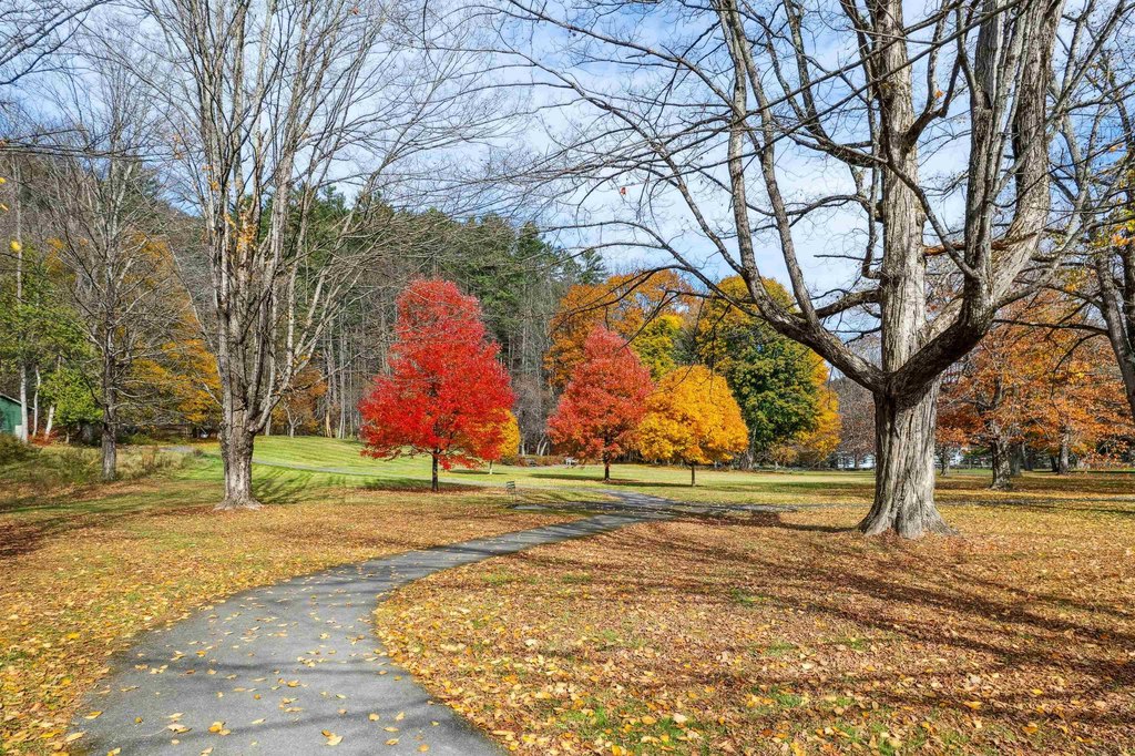 Woodstock, Vermont, 05091, United States, 2 Bedrooms Bedrooms, ,3.5 BathroomsBathrooms,Residential,Forsale,1999507