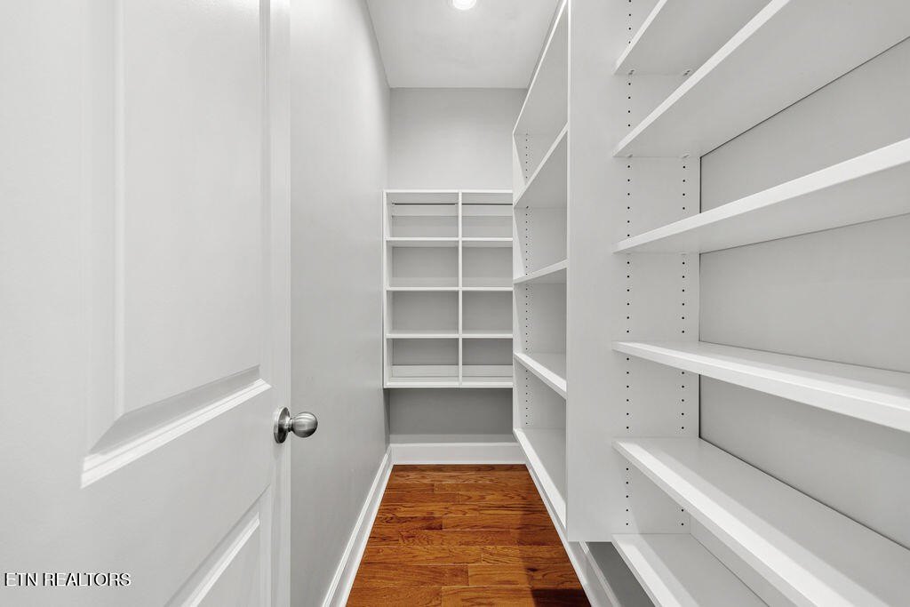 Loudon, Tennessee, 37774, United States, 4 Bedrooms Bedrooms, ,4.5 BathroomsBathrooms,Residential,Forsale,1942458