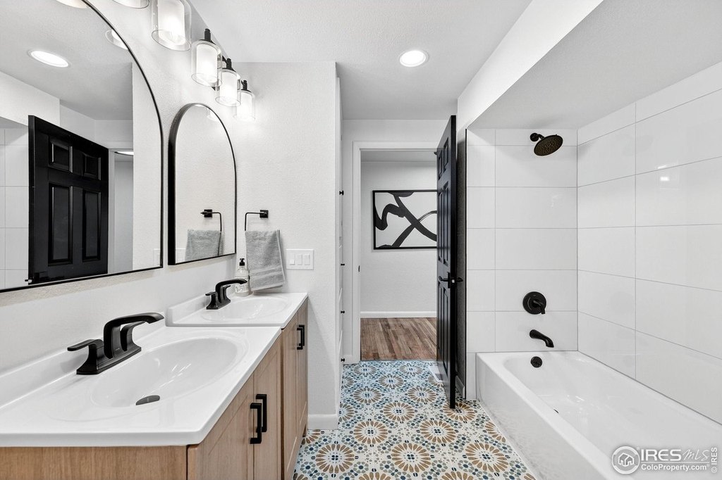 Loveland, Colorado, 80537, United States, 3 Bedrooms Bedrooms, ,2 BathroomsBathrooms,Residential,Forsale,2009191