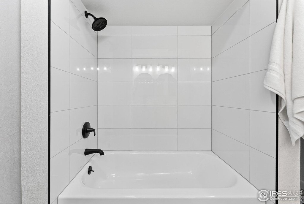 Loveland, Colorado, 80537, United States, 3 Bedrooms Bedrooms, ,2 BathroomsBathrooms,Residential,Forsale,2009191