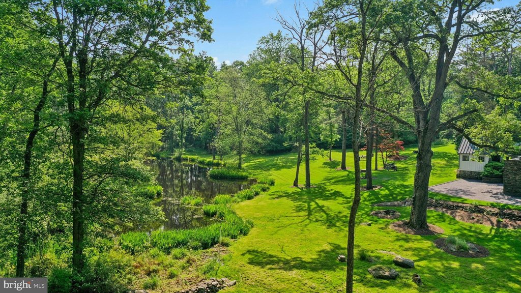 EAST STROUDSBURG, Pennsylvania, 18302, United States, 4 Bedrooms Bedrooms, ,4.5 BathroomsBathrooms,Residential,Forsale,1971847