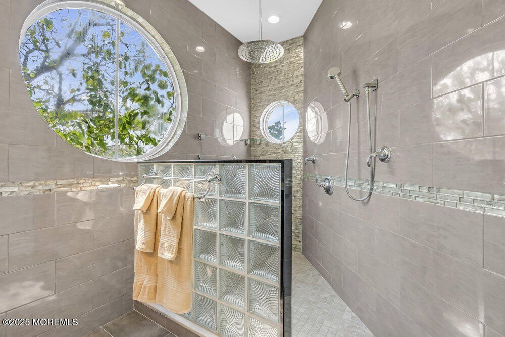 Point Pleasant Beach, New Jersey, 08742, United States, 5 Bedrooms Bedrooms, ,3 BathroomsBathrooms,Residential,Forsale,2003969