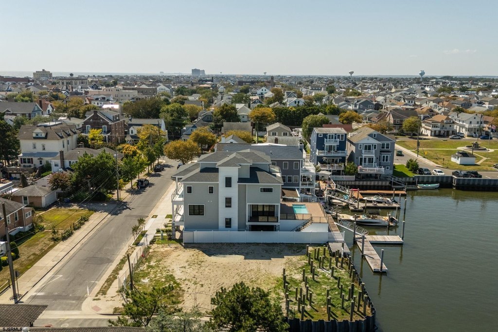 Ventnor, New Jersey, 08406, United States, 6 Bedrooms Bedrooms, ,6 BathroomsBathrooms,Residential,Forsale,2004612