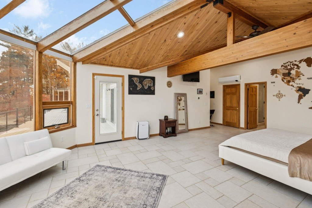 Alton, New Hampshire, 03810, United States, 3 Bedrooms Bedrooms, ,3.5 BathroomsBathrooms,Residential,Forsale,2004704