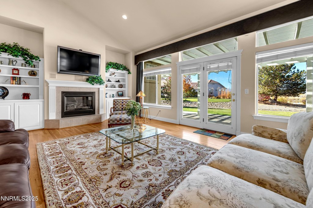 Reno, Nevada, 89502, United States, 3 Bedrooms Bedrooms, ,2.5 BathroomsBathrooms,Residential,Forsale,2012831