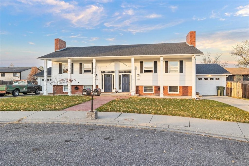 Billings, Montana, 59105, United States, 6 Bedrooms Bedrooms, ,4 BathroomsBathrooms,Residential,Forsale,2004458