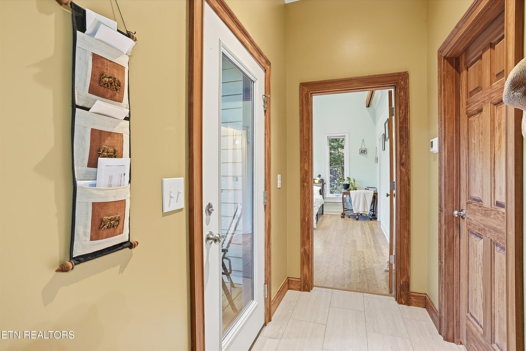 Maryville, Tennessee, 37803, United States, 2 Bedrooms Bedrooms, ,2.5 BathroomsBathrooms,Residential,Forsale,1999450