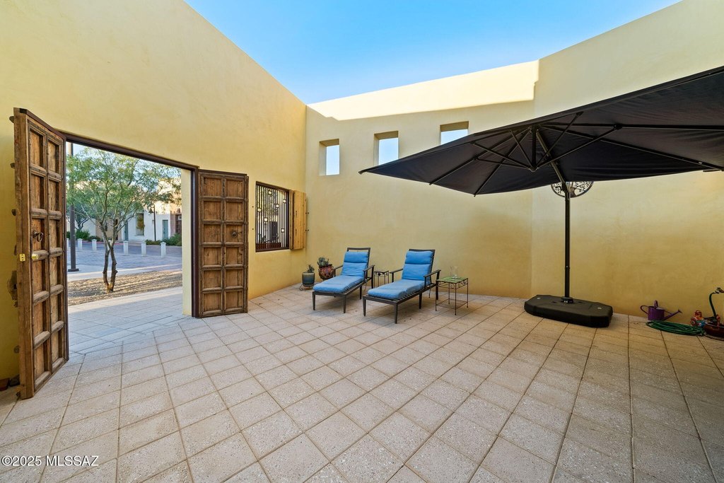 Tucson, Arizona, 85745, United States, 2 Bedrooms Bedrooms, ,2 BathroomsBathrooms,Residential,Forsale,2004419