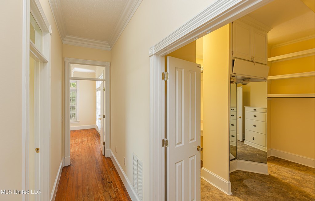 Flora, Mississippi, 39071, United States, 4 Bedrooms Bedrooms, ,4.5 BathroomsBathrooms,Residential,Forsale,1908058