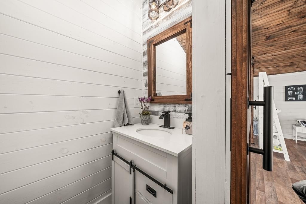 Monroe, Tennessee, 38573, United States, 3 Bedrooms Bedrooms, ,3.5 BathroomsBathrooms,Residential,Forsale,2010936