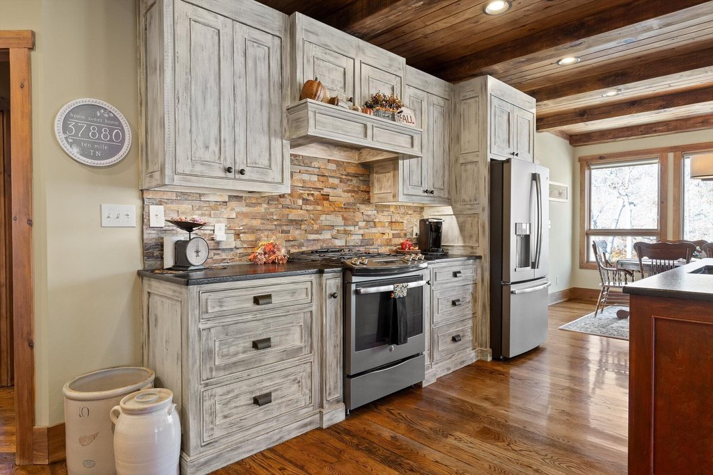 Ten Mile, Tennessee, 37880, United States, 3 Bedrooms Bedrooms, ,3.5 BathroomsBathrooms,Residential,Forsale,2009597